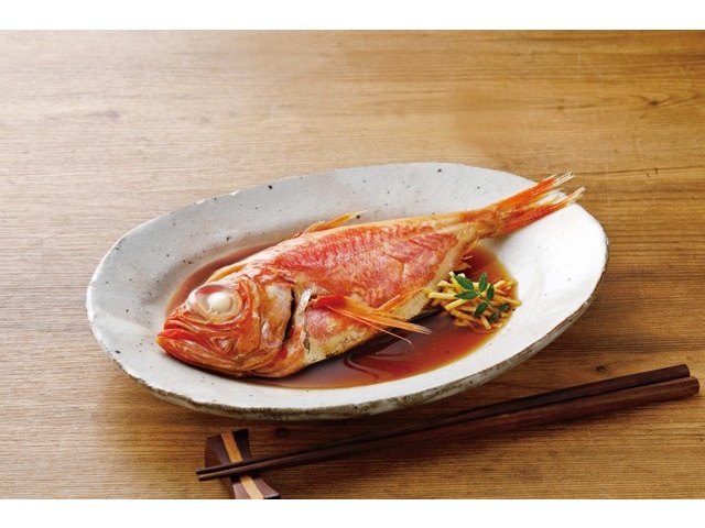 丸千水産 国内産金目鯛(下処理済み) 2尾入(240g)| コープ 丸千水産 国内産金目鯛(下処理済み) 2尾入(240g)| コープ