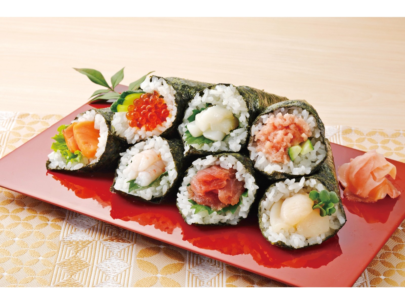 山菱水産 迎春 手巻・海鮮丼セット(中トロ入り) 7種(255g 山菱水産 迎春 手巻・海鮮丼セット(中トロ入り) 7種(255g