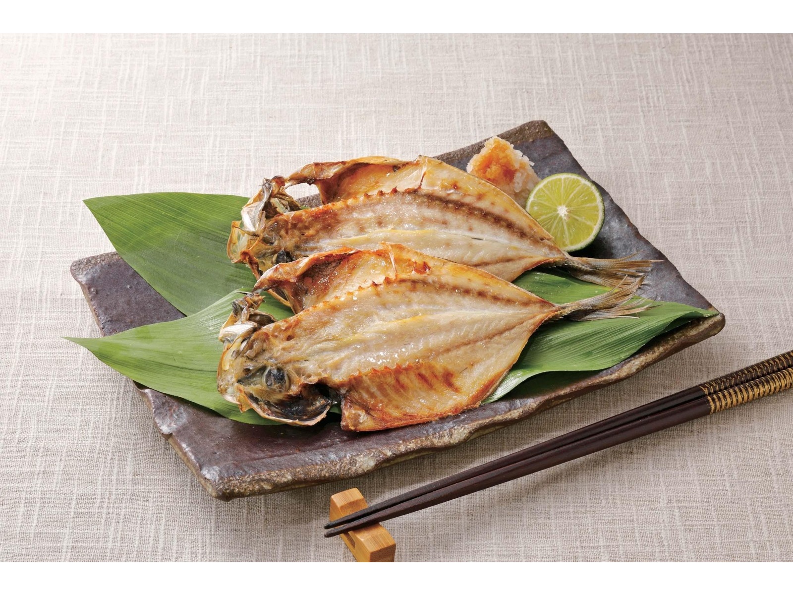 山口県漁業協同組合 萩の瀬付きあじ開き干し 3枚入（210g