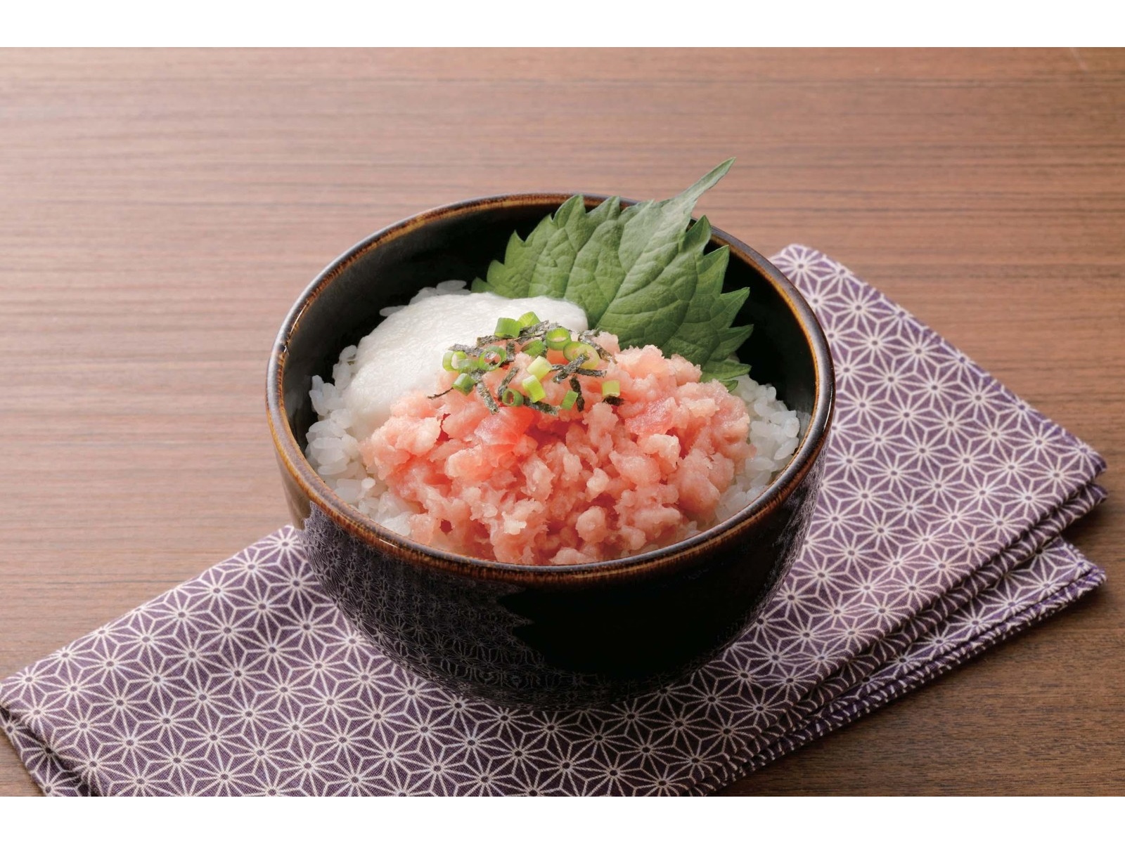 まぐろたたき オーダーメイド 204クラウン 5% 山菱水産 本まぐろ中トロ入り粗挽きたたき 60g×3袋組| コープこうべネット