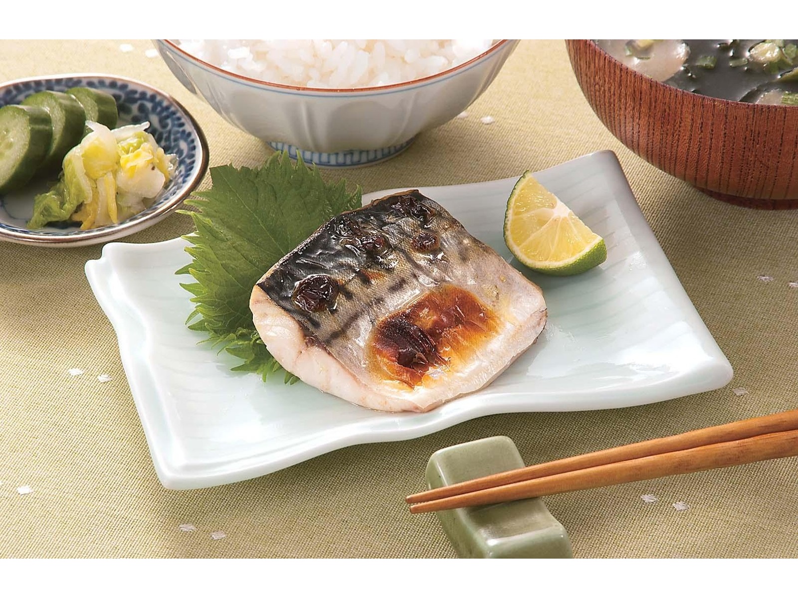 CO・OP 天日塩仕込み 骨取り塩さば切身 4切入（180g）| コープ