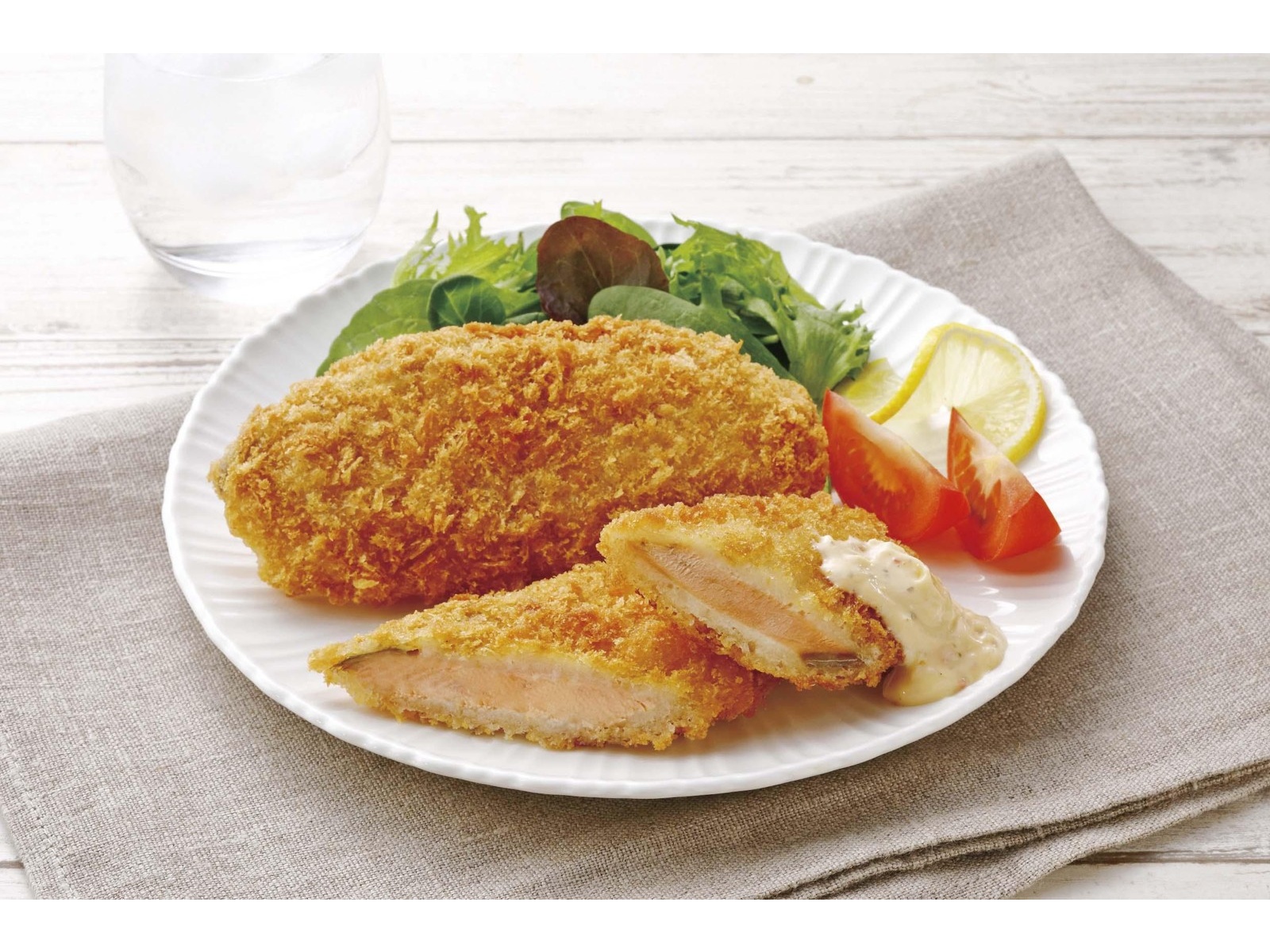 北海道漁連 一枚満足北海道産秋鮭フライ 4枚入（340g）| コープこうべ