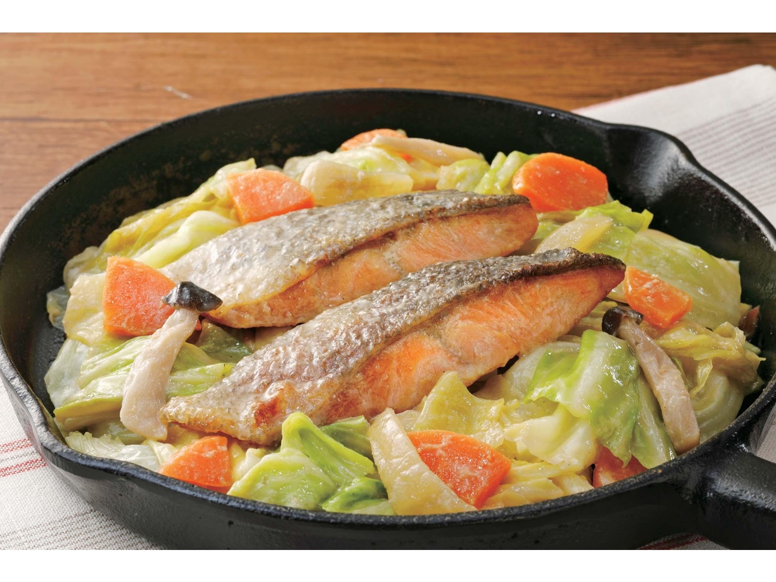 北海道漁連 北海道産秋鮭のちゃんちゃん焼き 280g（野菜130g、秋鮭100g