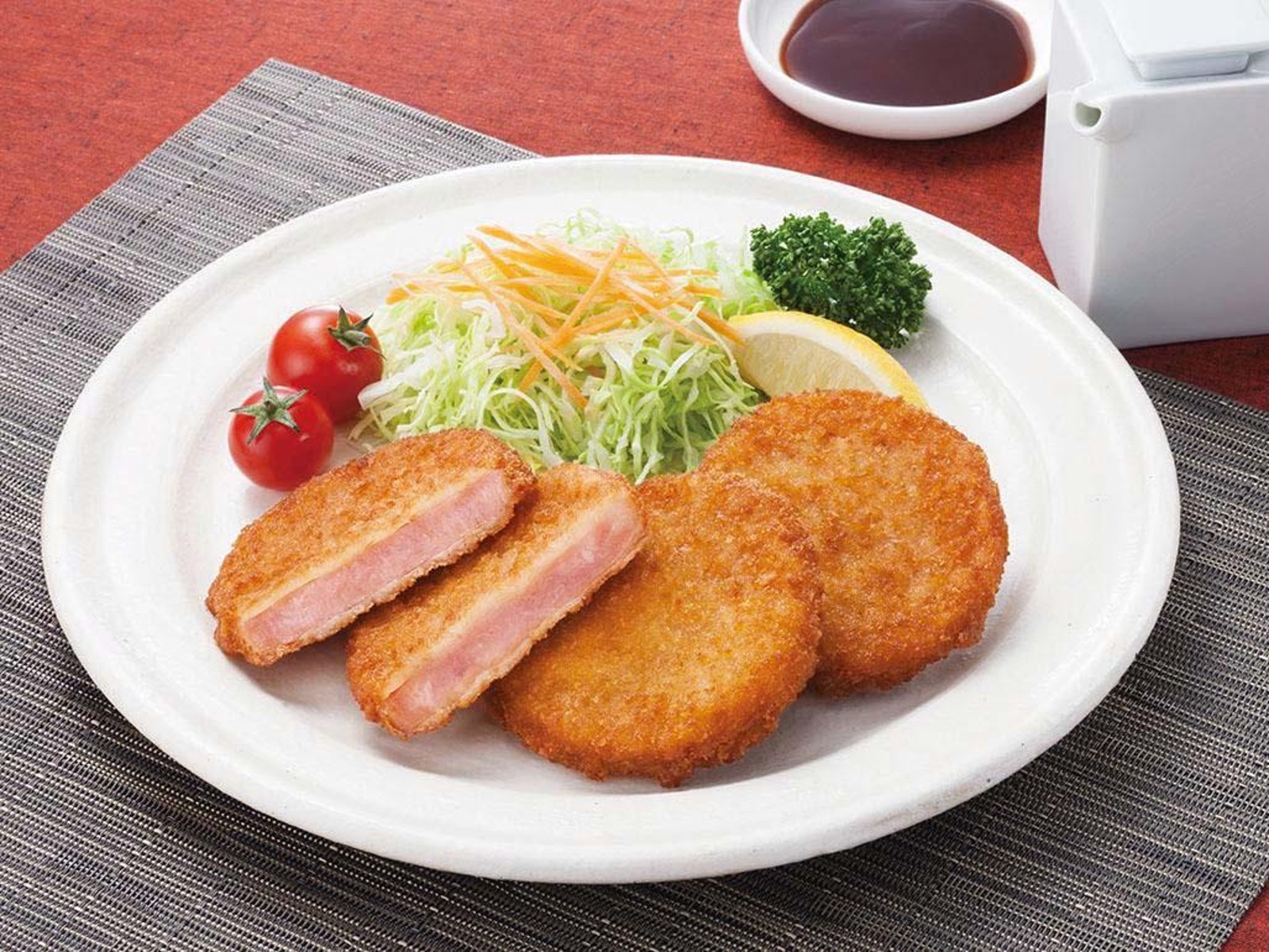 伊藤ハム お肉屋さんの惣菜 厚切りハムカツ 138g | コープこうべネット