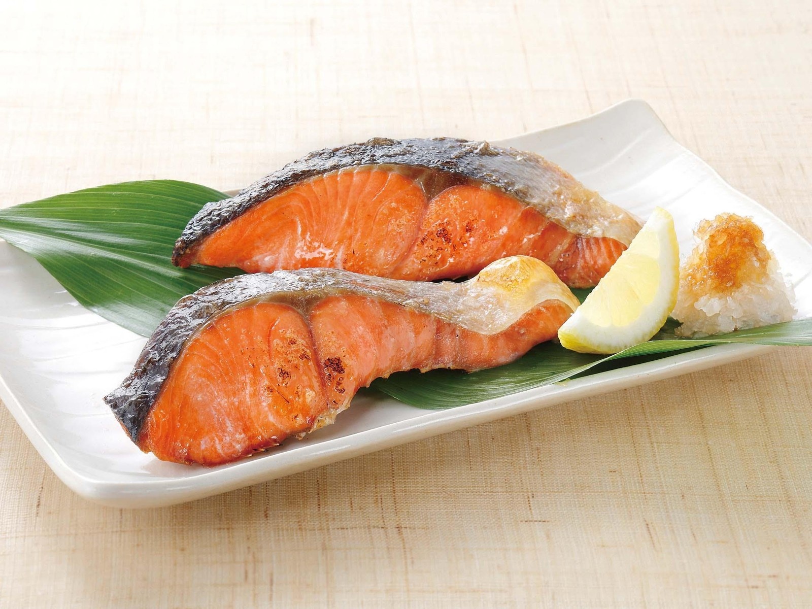 阿部商店 氷塩熟成紅鮭切身(中辛) 2切入（120g） | WEB限定