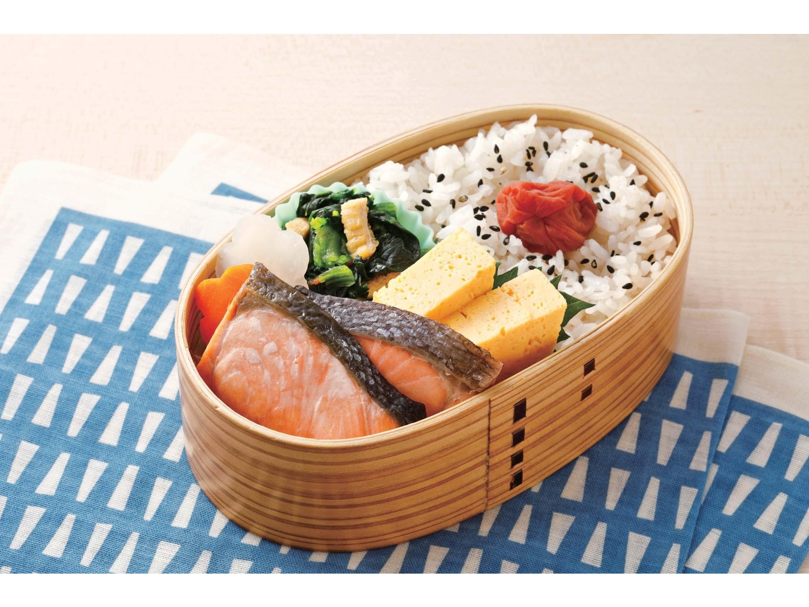 ニッスイ ふっくら秋鮭塩焼き(骨とり) 6切（96g）| コープこうべネット