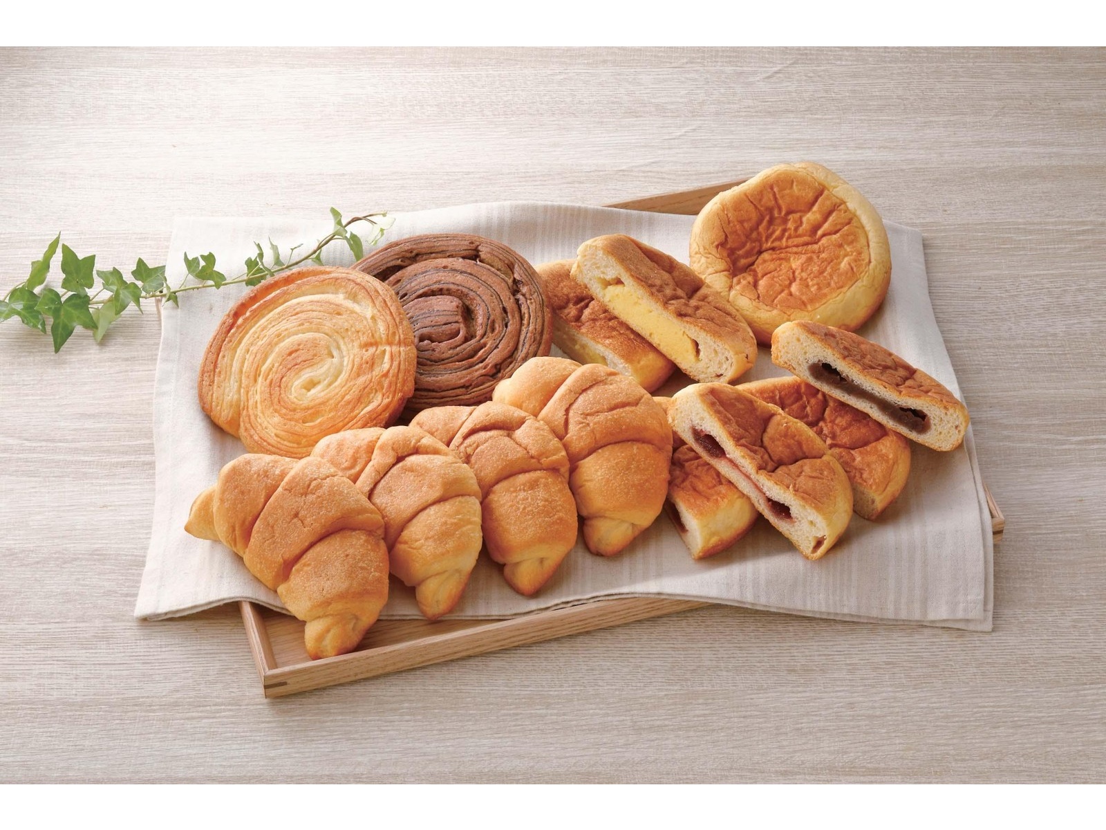 コモ コモパンいろいろセット＋毎日クロワッサン1個増量 1箱（9コ