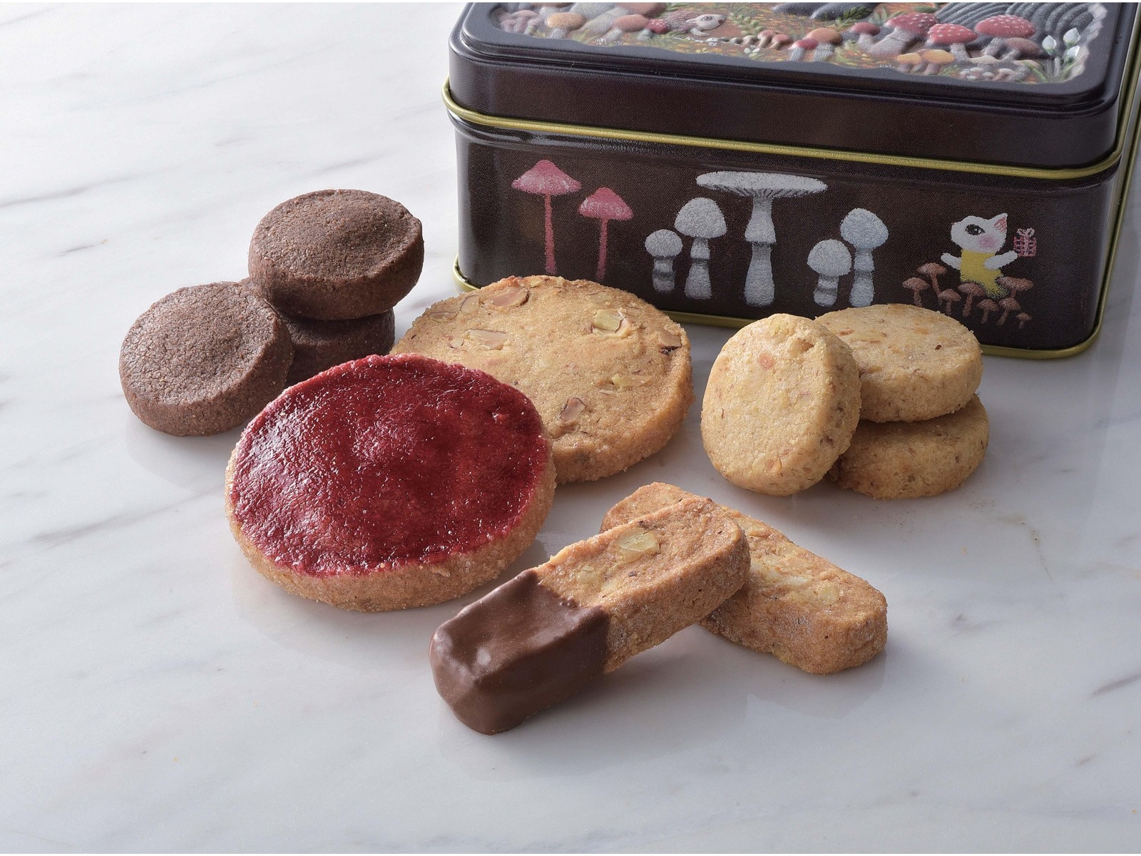 ボンポアン 秋の木の実のクッキー缶 1缶（180g）| コープこうべネット