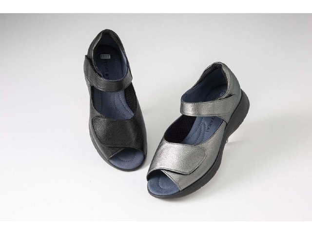 【新品】高井さんの牛革 5E 軽量快適フットサンダル 靴 L 外反母趾 新品】高井さんの牛革 5E 軽量快適フットサンダル 靴 L 外反母趾