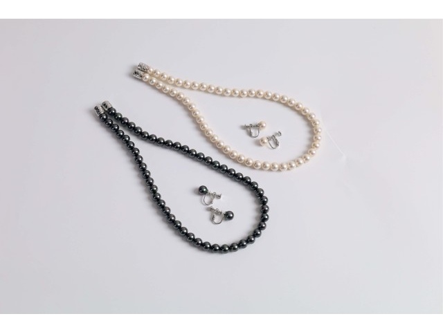 貝パールネックレス マグネット仕様貝パールネックレス・耳飾りセット《8㎜玉⁄42cm》