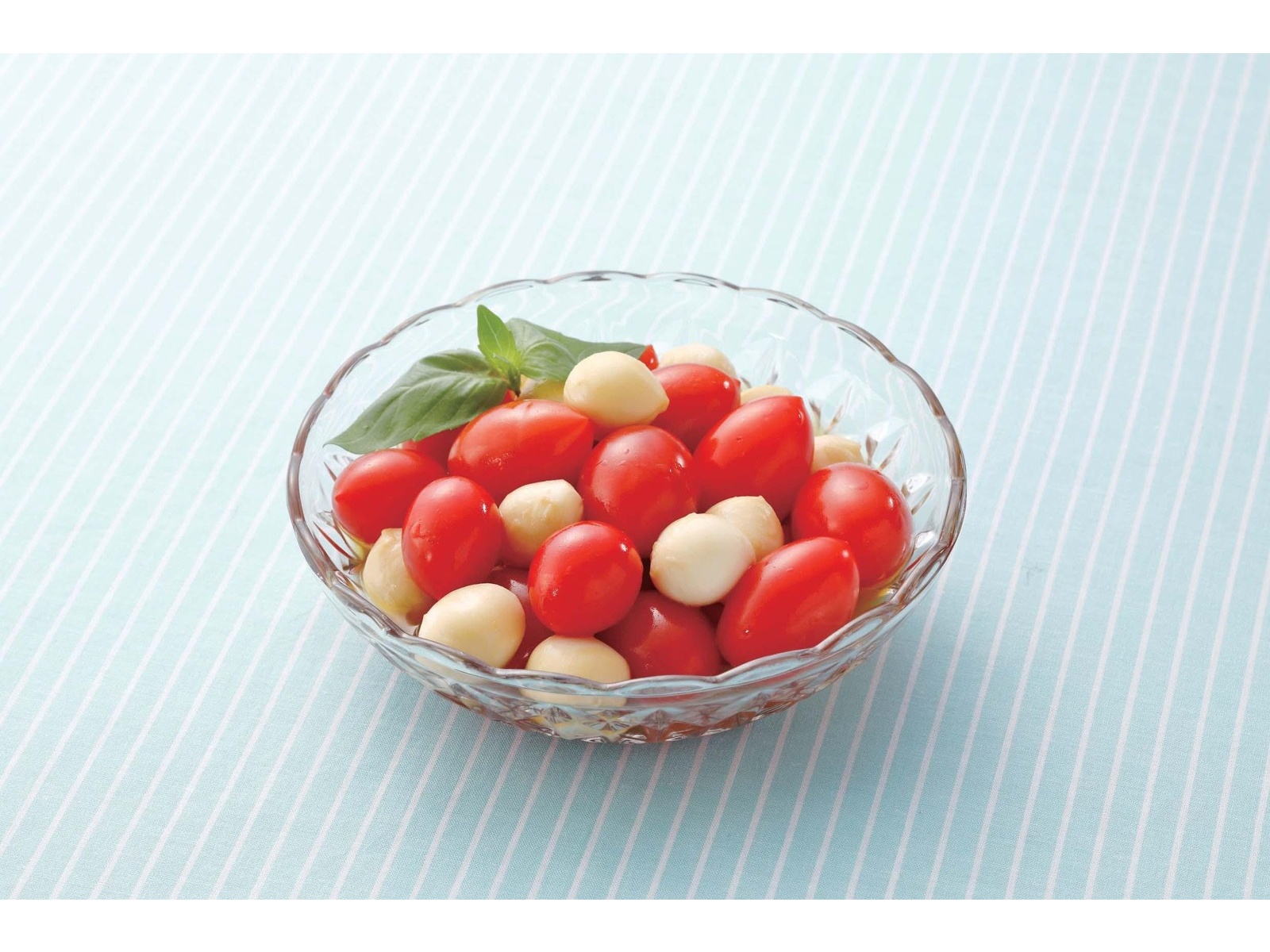プッチトマト★ PREMIUM ENRICHI ミニトマト 300g・トマトジュース 300ml 1本