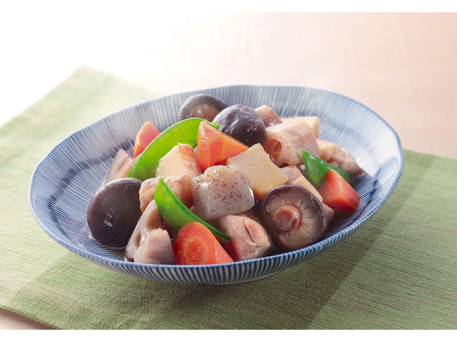 国内産筑前煮の具（水煮） 250g | コープこうべネット