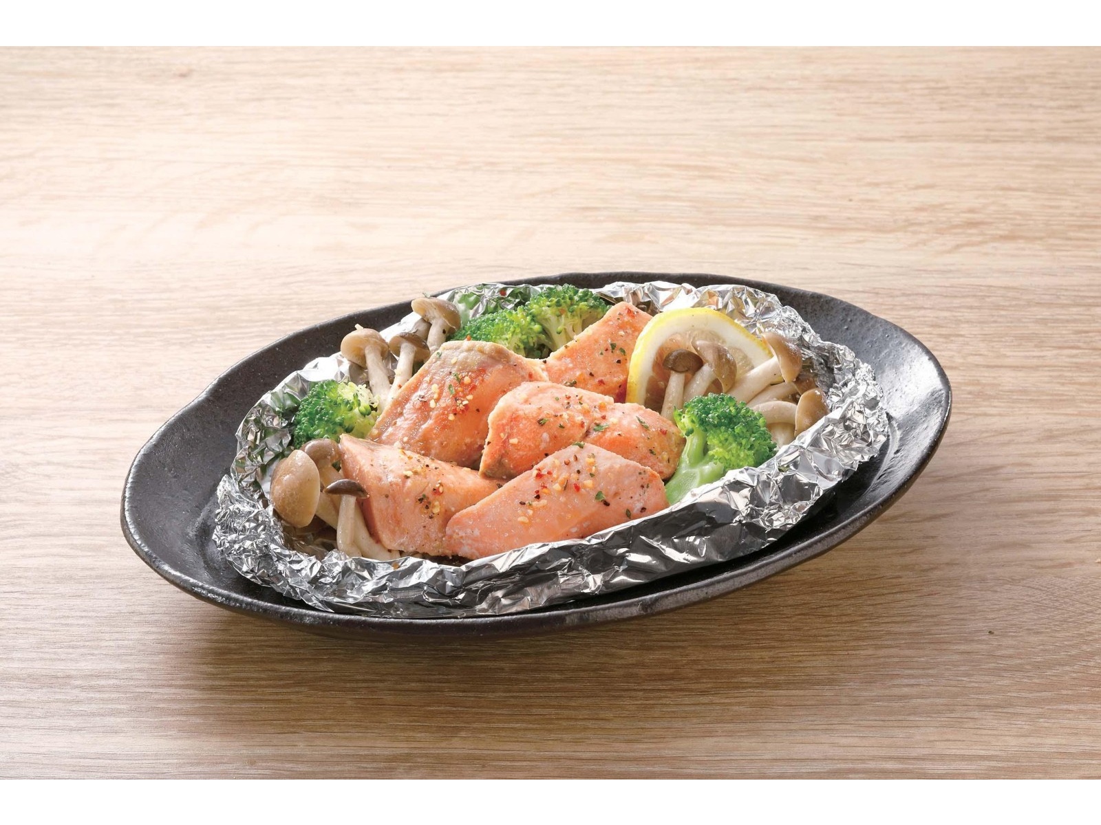 マルタ水産 秋鮭便利切身(皮とり) 15切入（300g）| コープこうべネット