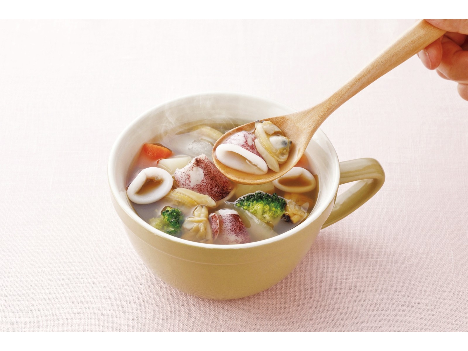 阪神低温 いかとあさりと4種野菜のコンソメスープ煮 250g（具材