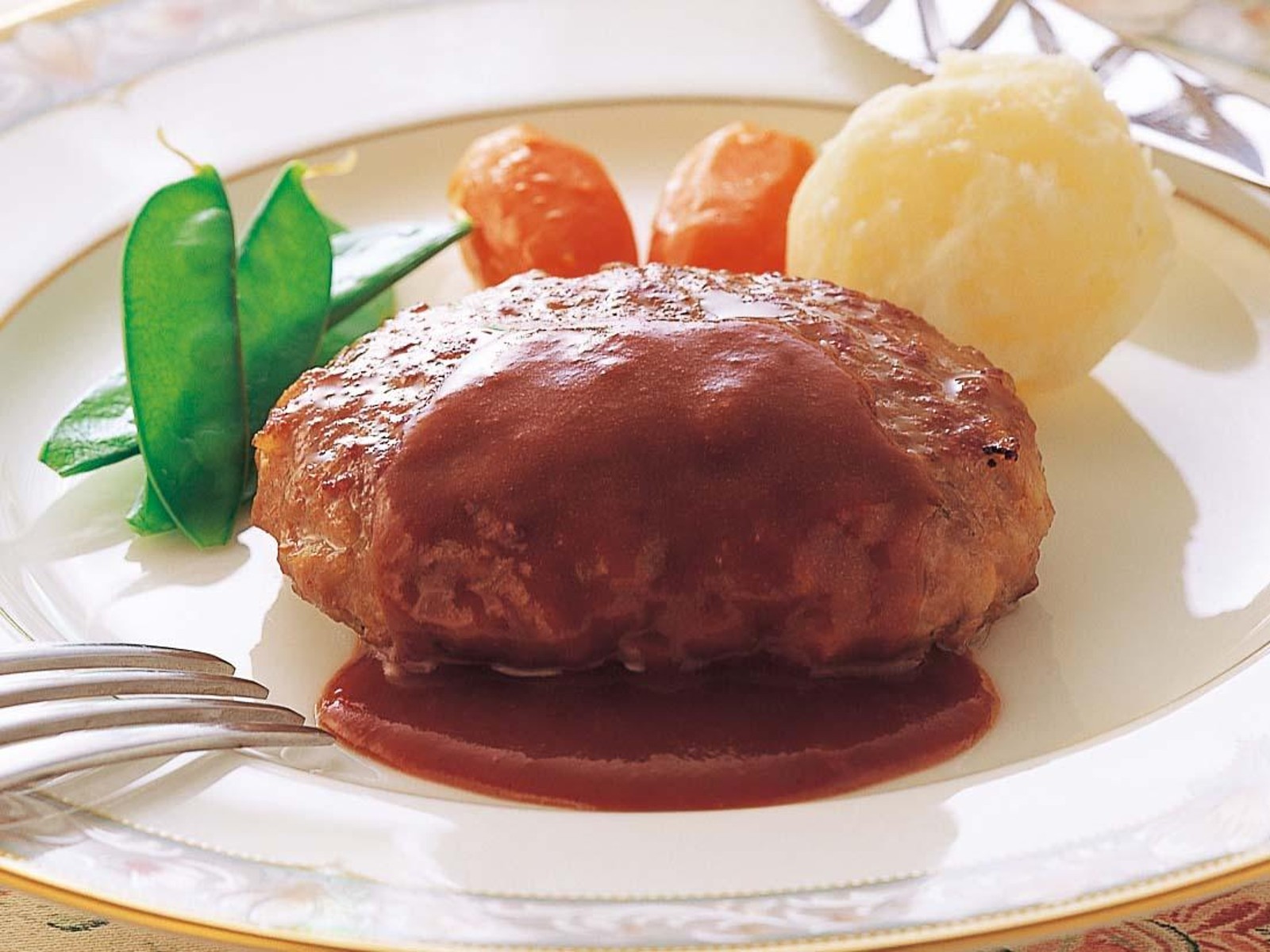 CO・OP ふっくらジューシー生ハンバーグ 4コ入(400g)| コープ CO・OP ふっくらジューシー生ハンバーグ 4コ入(400g)| コープ