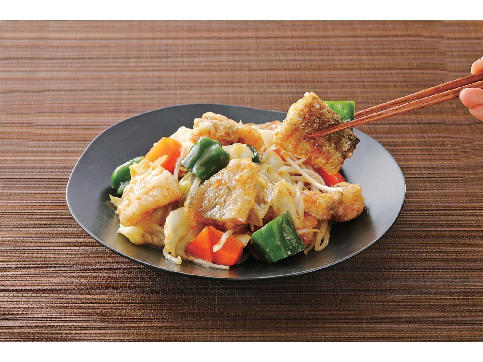 ワールドフーズ 野菜を加えて仕上げる！白身魚の甘酢あん炒め