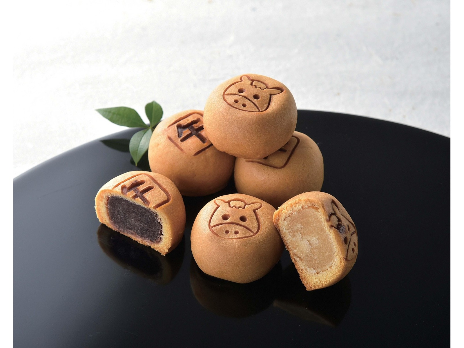 佐野軒製菓 干支饅頭 1箱（12コ入）| コープこうべネット