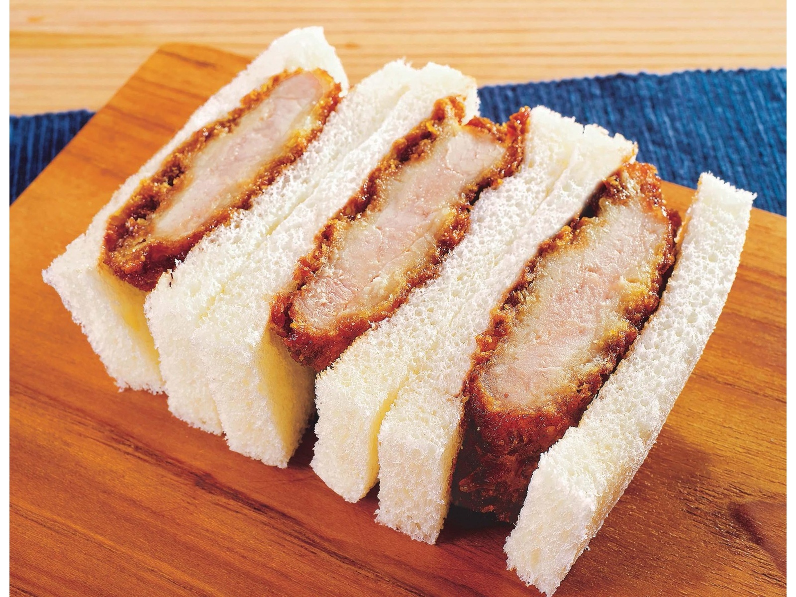 アークランドサービス とんかつかつや 全力カツサンド 3切れ | コープ