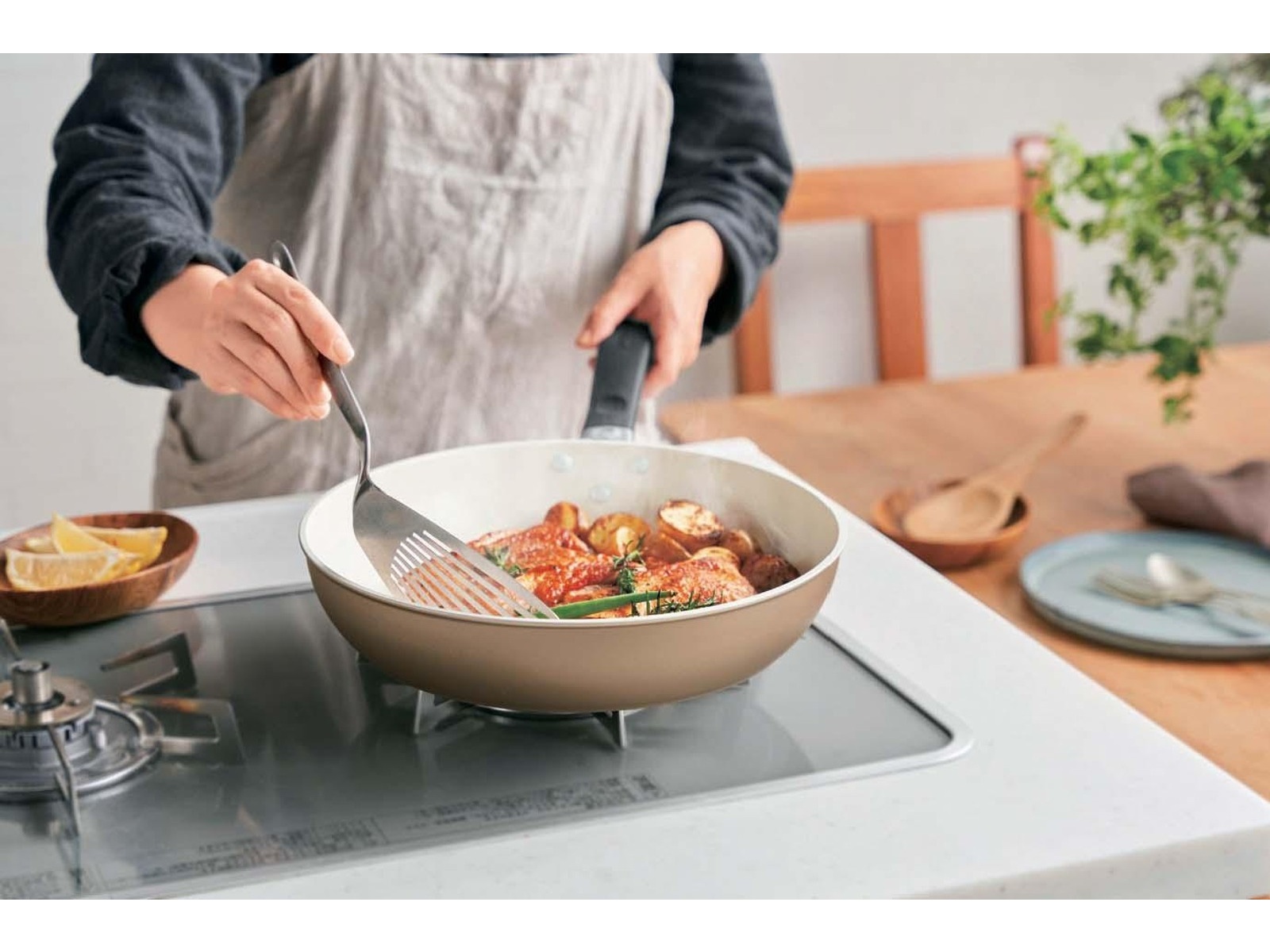 京セラソリッド　44612　 （1個入り） BUSlink USB-C SSD USB-Powered USB 3.1 Gen 2⁄eSATA Portable Drive (1TB)