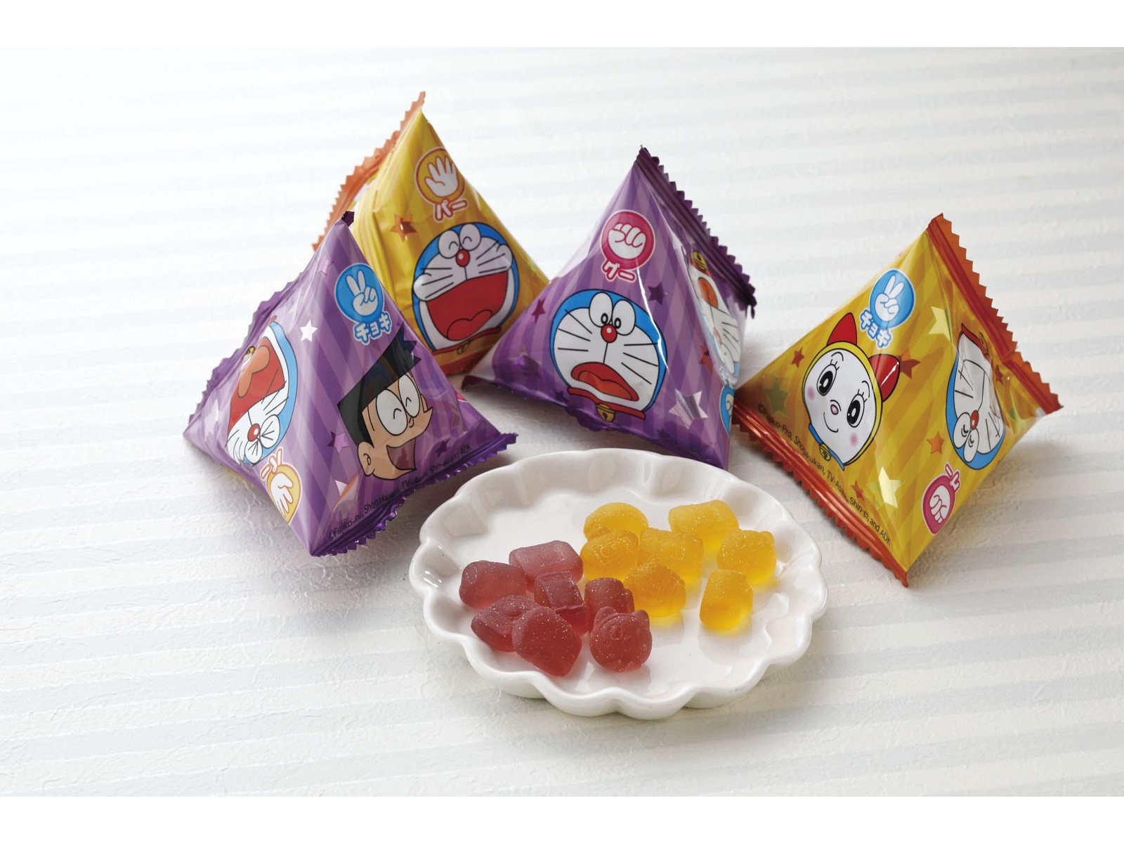 バンダイ ドラえもん ころがしじゃんけんグミ 80g（10袋入