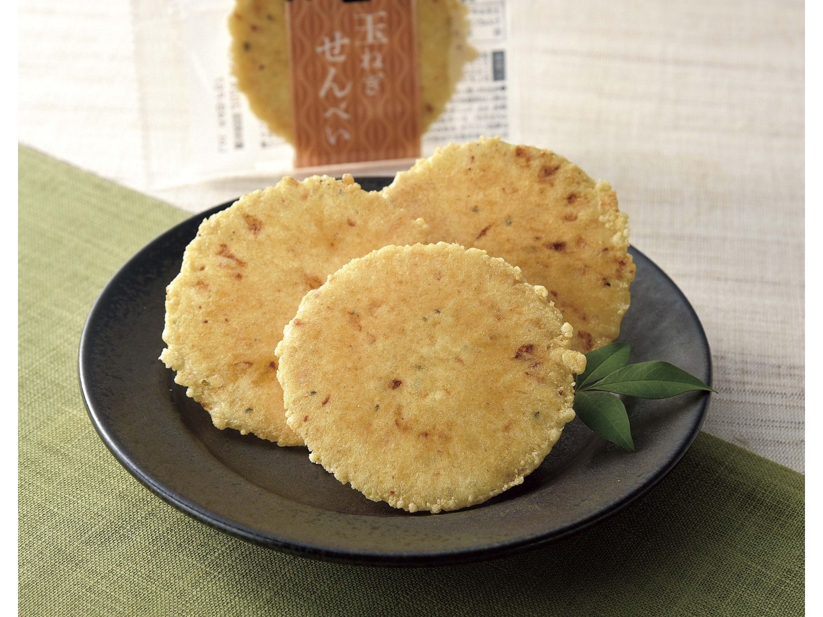 JAきたみらい 玉ねぎせんべい 1箱（2枚×5袋入）| コープこうべネット