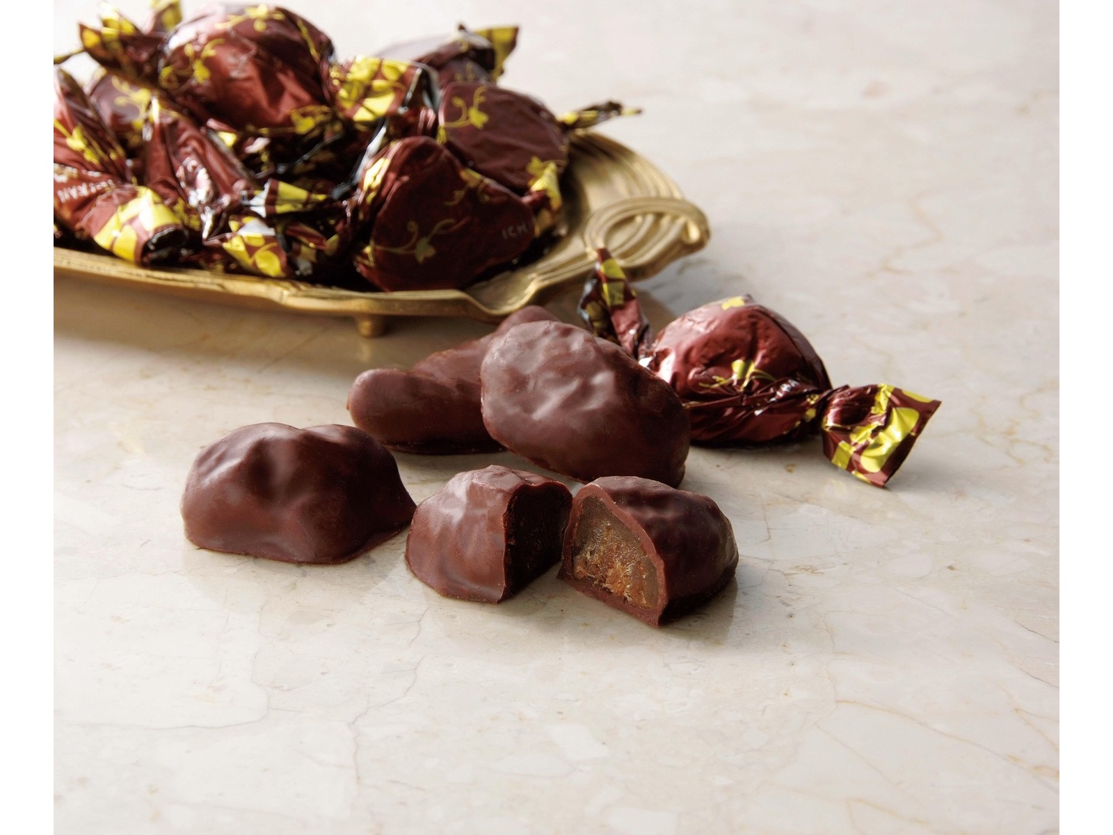 ペコペコ♥︎！チョコ系お菓子セット 一番舘 いちぢくチョコ 1箱（200g） | コープこうべネット
