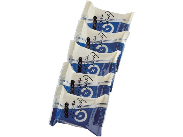 北海道　菓子司　新谷　へそのおまんじゅう　ごまあん・こしあん 菓子司 新谷 へそのおまんぢう ごまあん 1箱（5コ入）| コープ