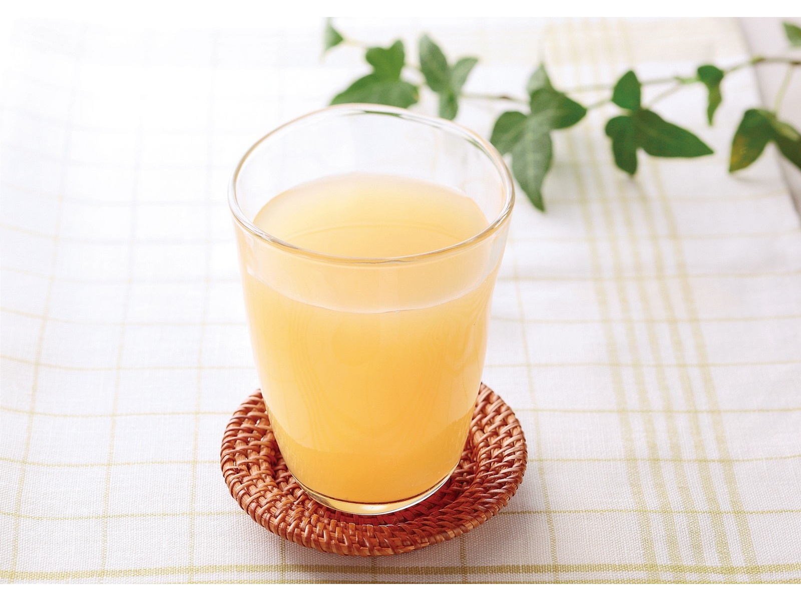 りんご 楽天市場】送料無料 シャイニー 贅沢りんご160g缶 ×1箱【24本