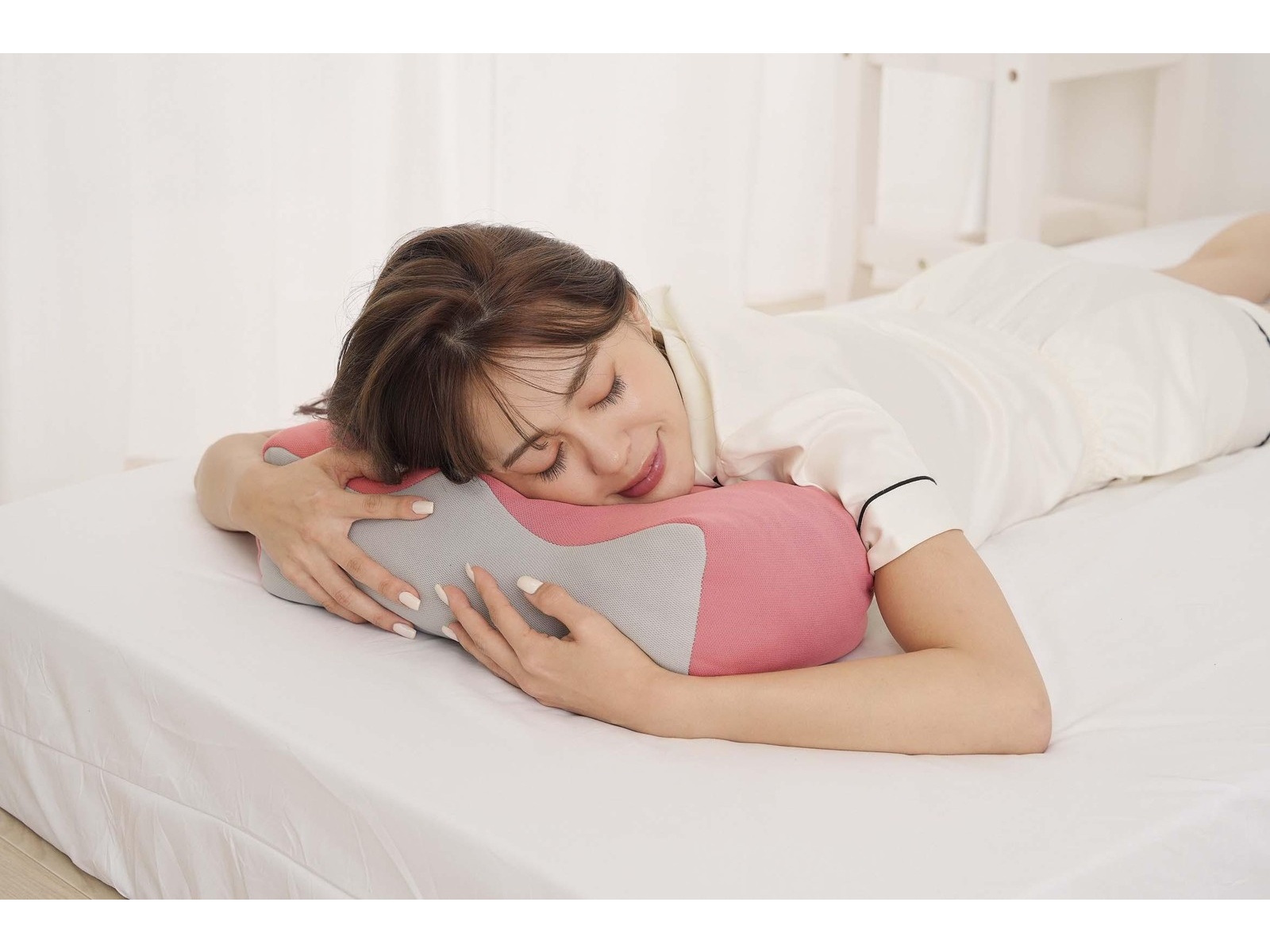 ALIVEN(アライブン) mig3 枕　ピンク (1回のみ使用) ALIVEN(アライブン) mig3 枕 ピンク (1回のみ使用) ALIVEN【アライヴン