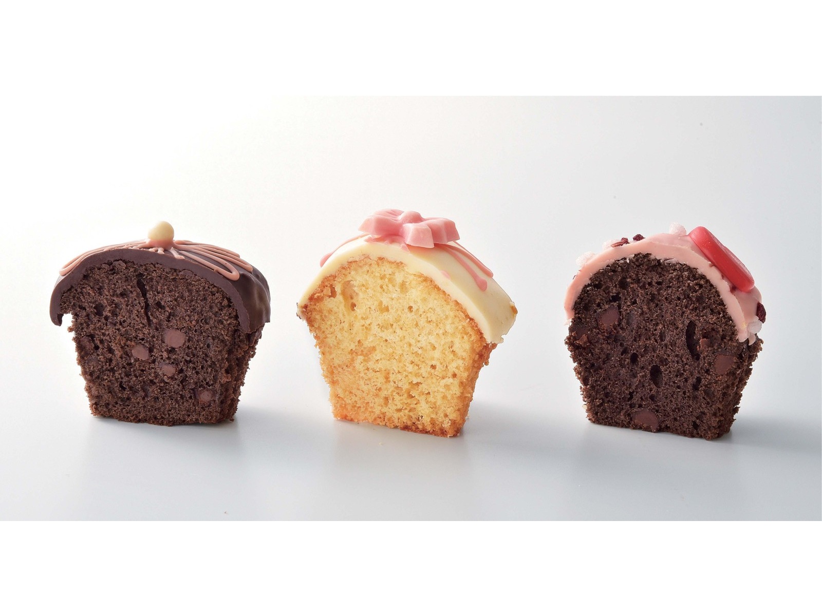 ファクトリーシン スウィートカップケーキA 1箱（3コ入）| コープ