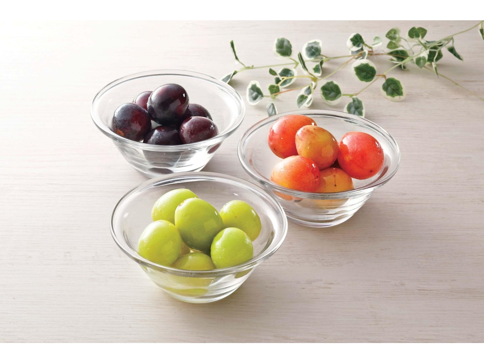 中央メディカル 岡山県産ぶどう3種ミックス 300g| コープこうべネット