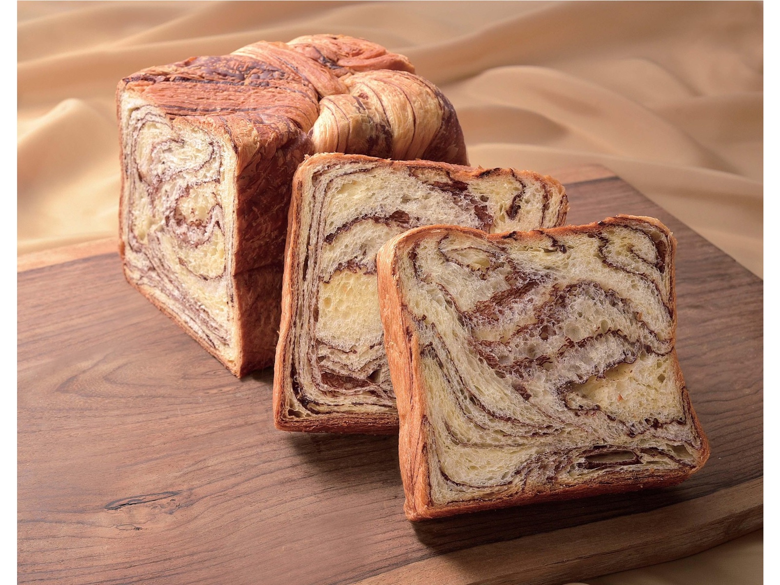 ボローニャ デニッシュ食パン チョコ 1.5斤| コープこうべネット