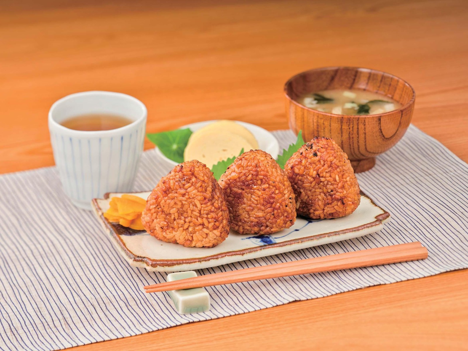 楽天市場】[冷凍]日本水産 大きな大きな焼きおにぎり 6個（480g