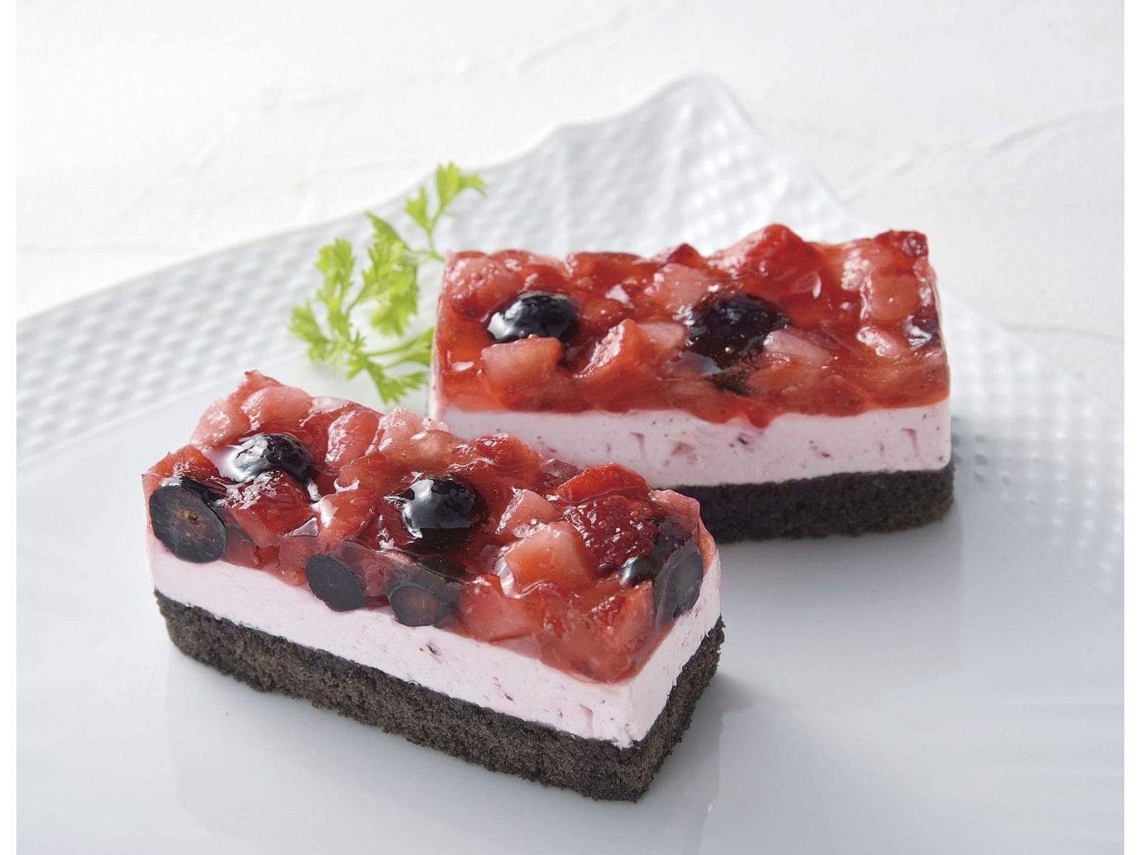 味の素 2種のベリーのケーキ 3コ入（129g）| コープこうべネット