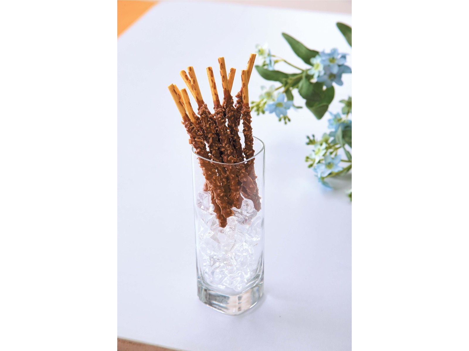 グリコ ココナッツポッキー 2袋入| コープこうべネット