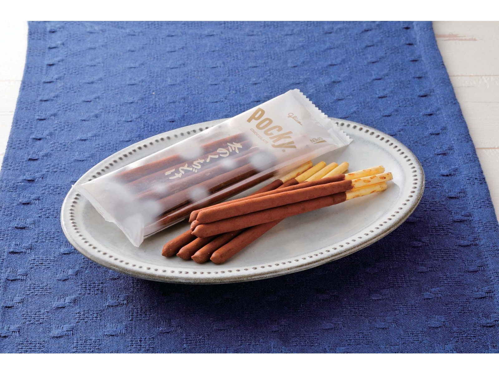 グリコ 冬のくちどけポッキー 2袋入| コープこうべネット