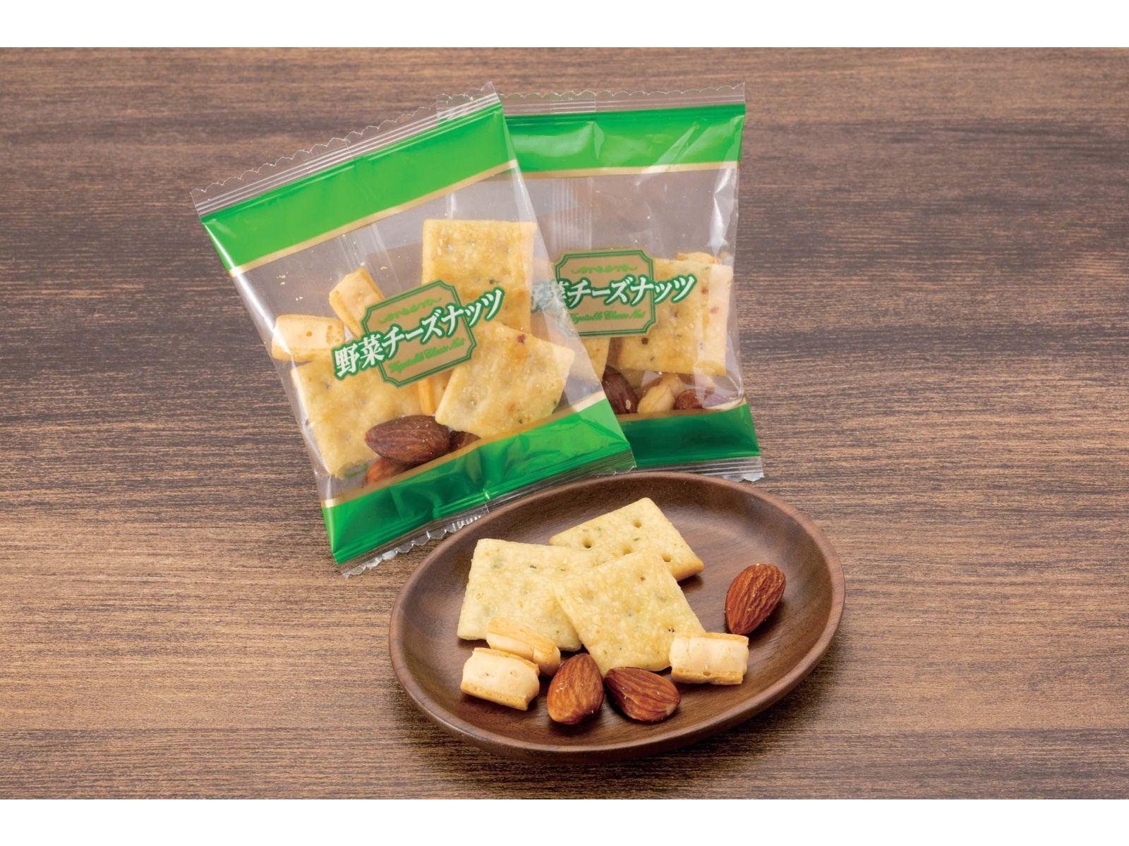 泉屋製菓総本舗 野菜チーズナッツ 10袋入(65g)| コープこうべネット