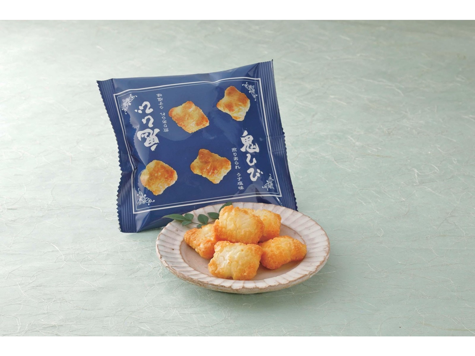 岩塚製菓 鬼ひびうす塩味 190g（19g×10袋） | コープこうべネット