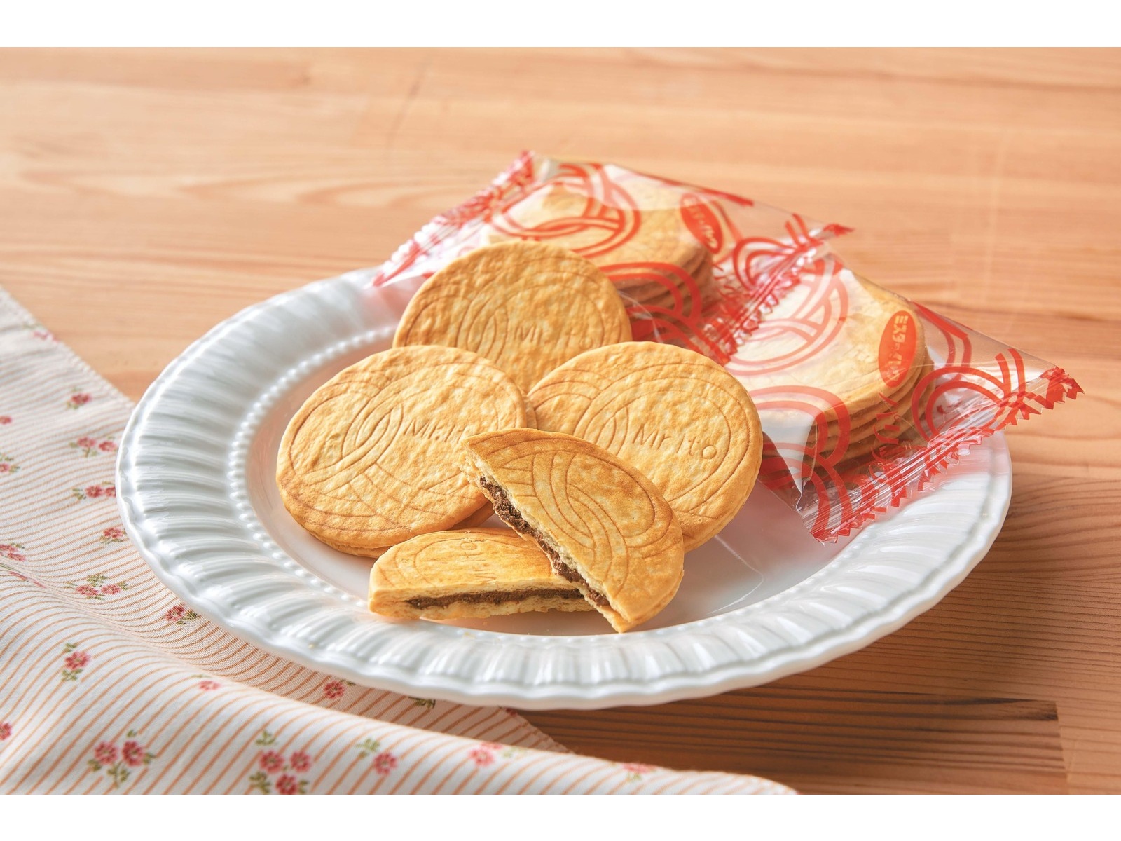 イトウ パリッツェル なめらかチョコクリーム 2枚×6袋入| コープこうべ