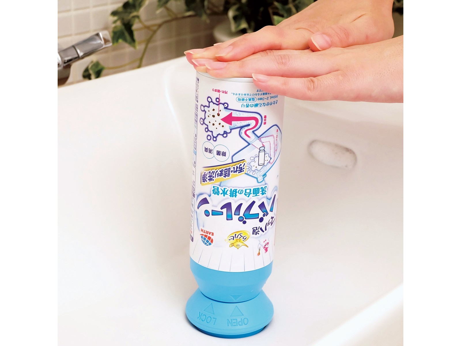 アース製薬 らくハピ マッハ泡バブルーン洗面台の排水管 200ml