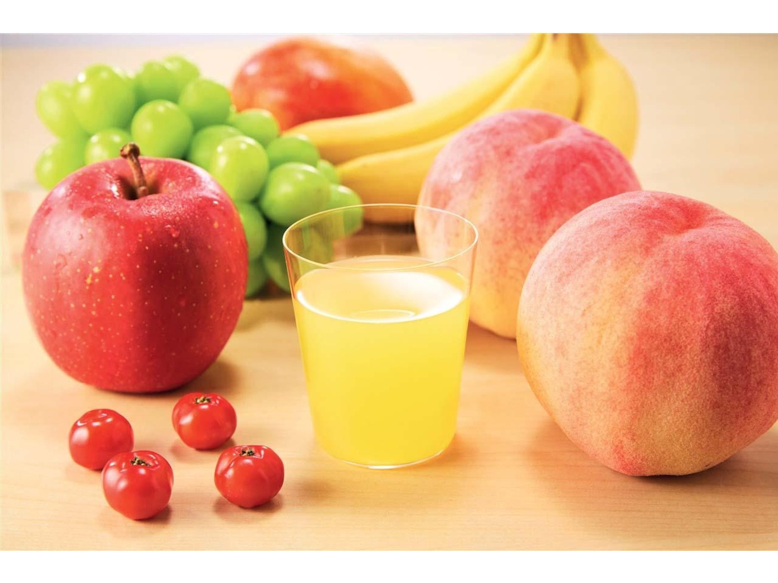 カゴメ 春のフルーツこれ一本白桃＆アセロラブレンド 200ml×12本組