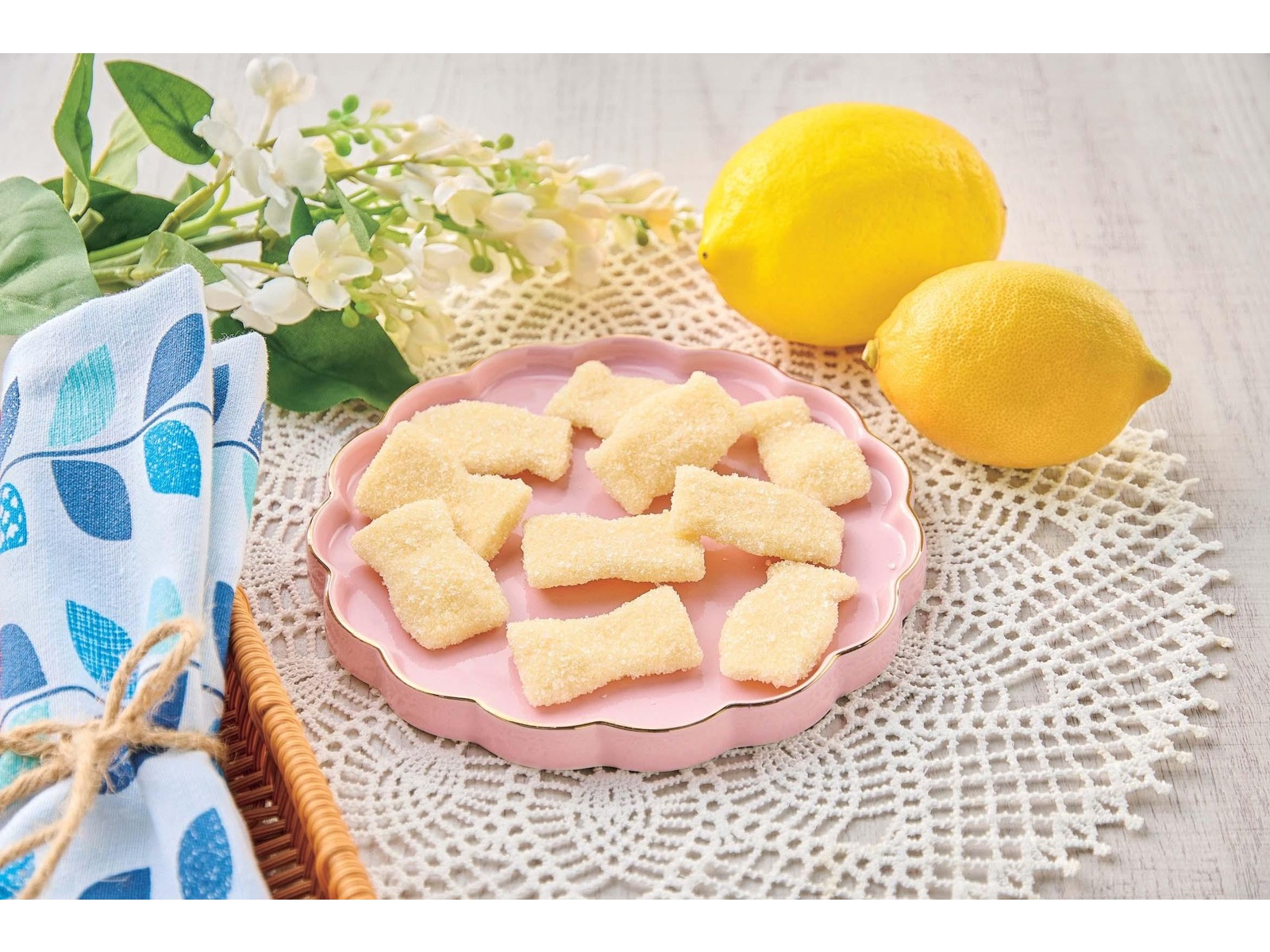 ブルボン しゃりもにグミ想いをつなぐシトラスミックス味 57g| コープ