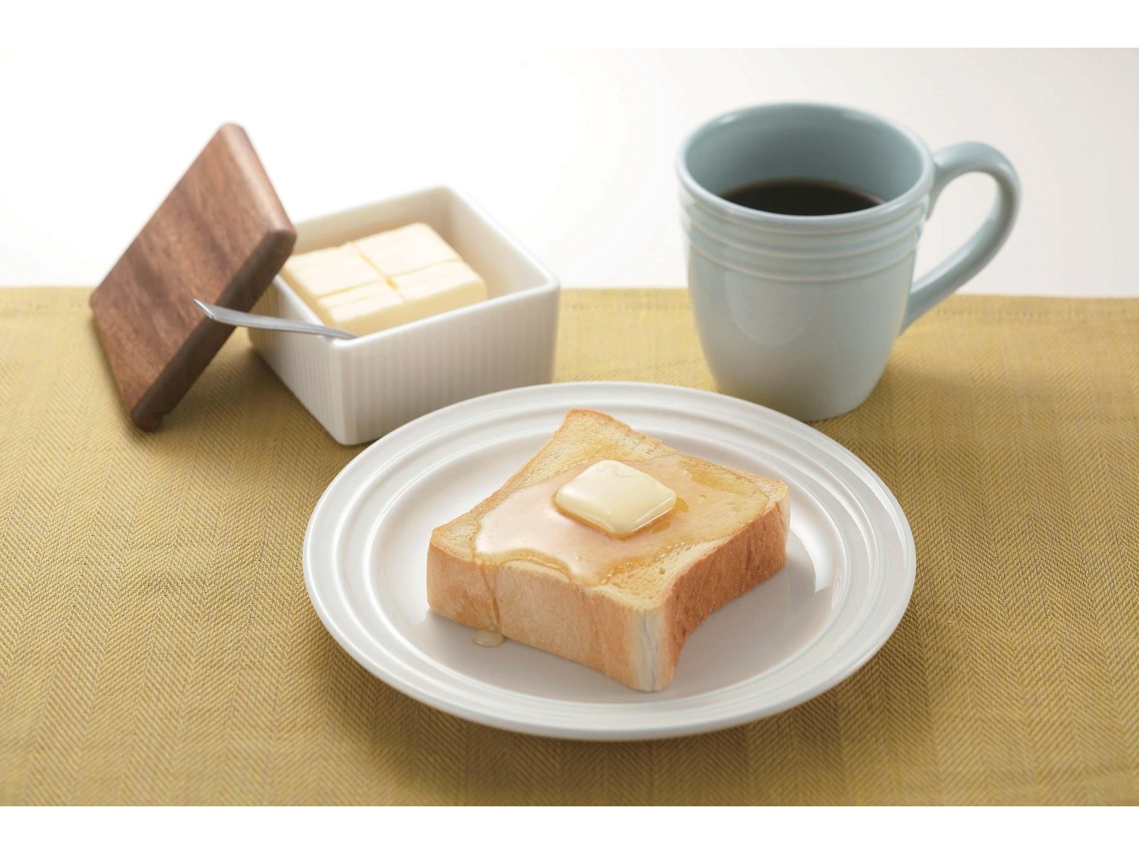 サクラ印 純粋ハチミツ 500g | コープこうべネット
