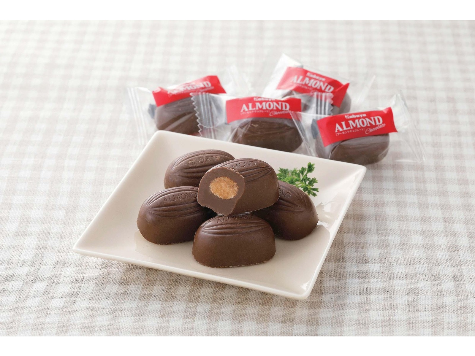 カバヤ食品 アーモンドチョコレート 109g（個包装込み） | コープ