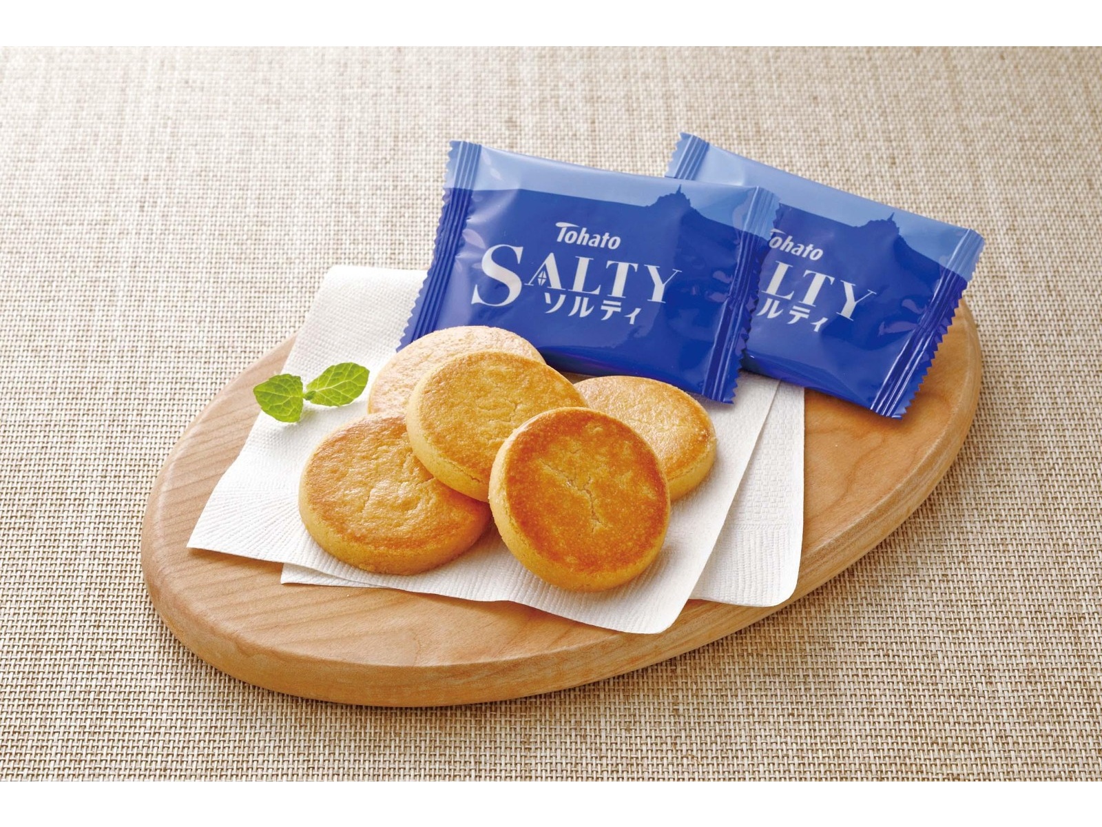 「正規品　限定生産」 Toast ジルコニウム アイスブルー　フィジェット 東ハト ソルティバター 8枚入| コープこうべネット