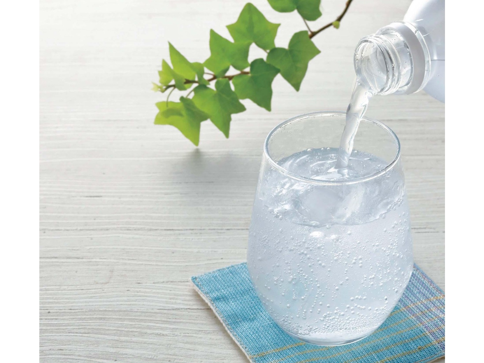 コカ・コーラ アクエリアススパークリング 490ml| コープこうべネット