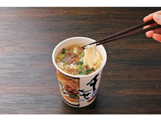 日清食品 千とせ肉うどん 1食| コープこうべネット