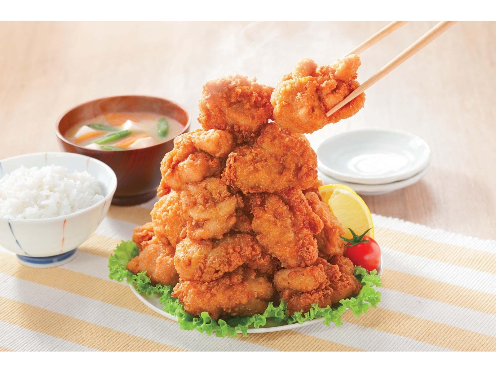 ニチレイ 特製しょうゆダレで漬け込んだ 鶏ももから揚げ 600g| コープ