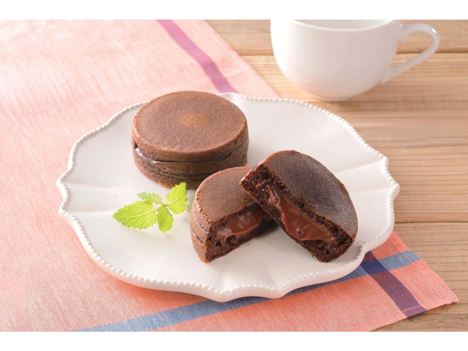 ニチレイ 今川焼 とろける生チョコ仕立て プレミアム 4コ入(252g ニチレイ 今川焼 とろける生チョコ仕立て プレミアム 4コ入(252g