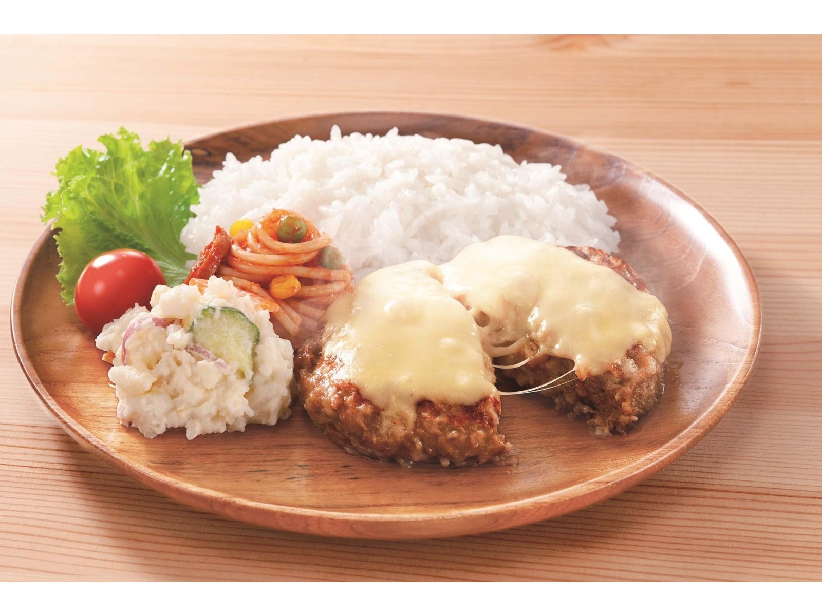 ニチレイ ソースのいらないコク旨ハンバーグ 4コ入（300g）| コープ